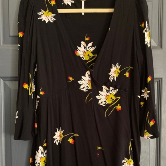Super pretty Free People Wrap dress - Picture 2 of 4